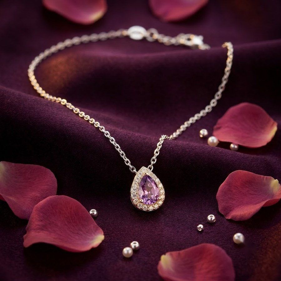 Necklaces & Pendants