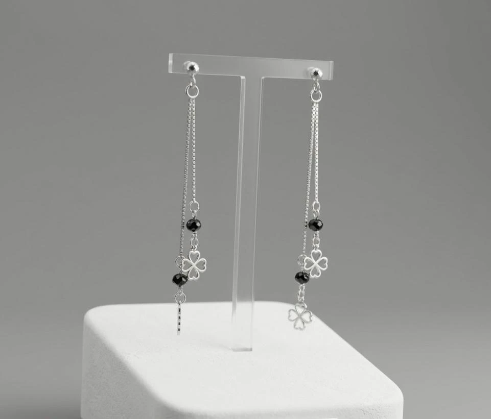 CLOVER CHARMS AND BLACK BEADS SILVER EARRINGS